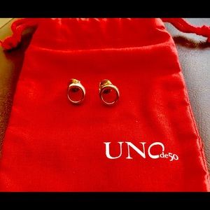 UNOde50 Osiris earring ( new collection)